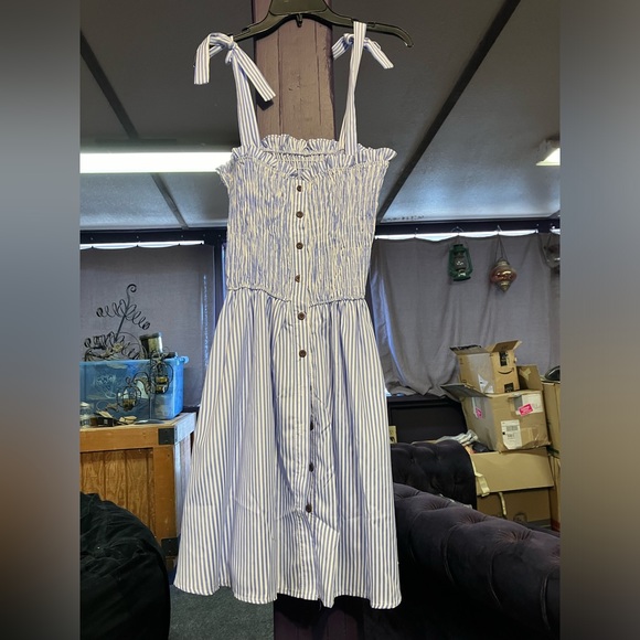 Summer Dress - Picture 1 of 3